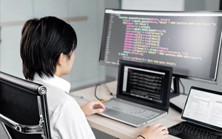 吴忠 ,php声明和调用变量的符号是什么？